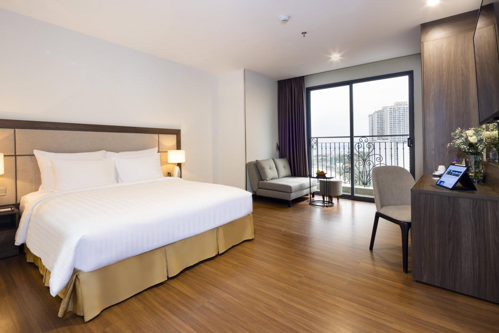 Daphovina Hotel Nha Trang Esterno foto