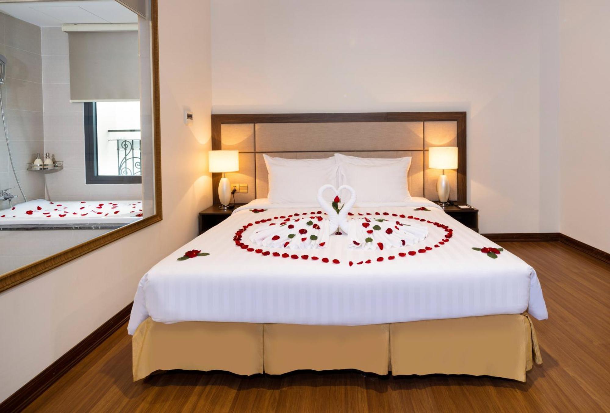 Daphovina Hotel Nha Trang Esterno foto