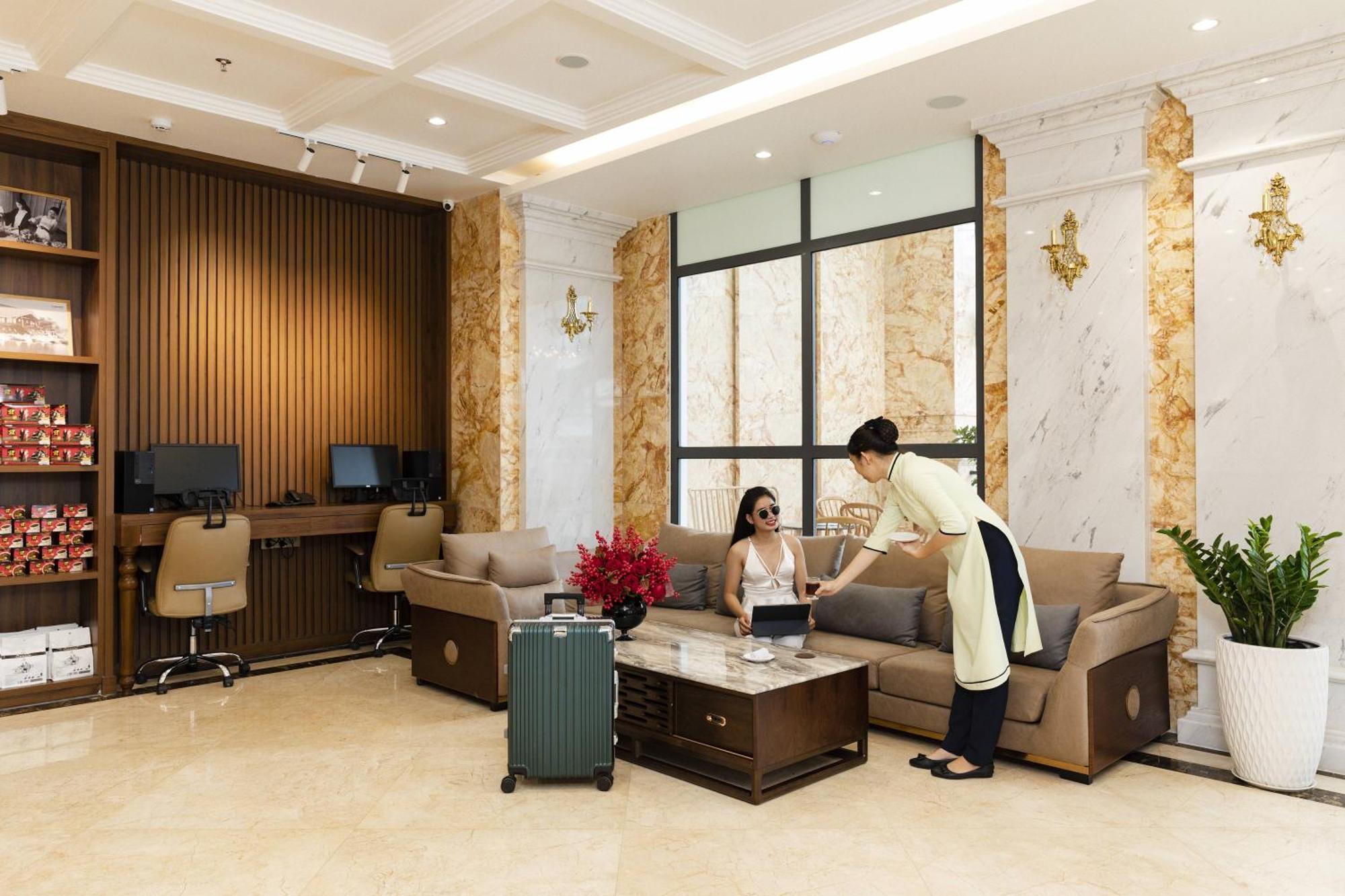 Daphovina Hotel Nha Trang Esterno foto