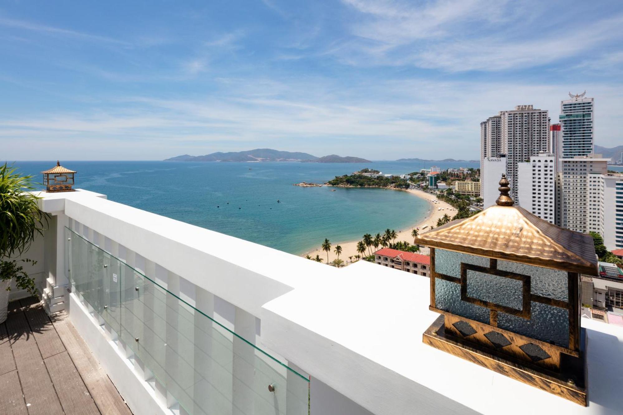 Daphovina Hotel Nha Trang Esterno foto