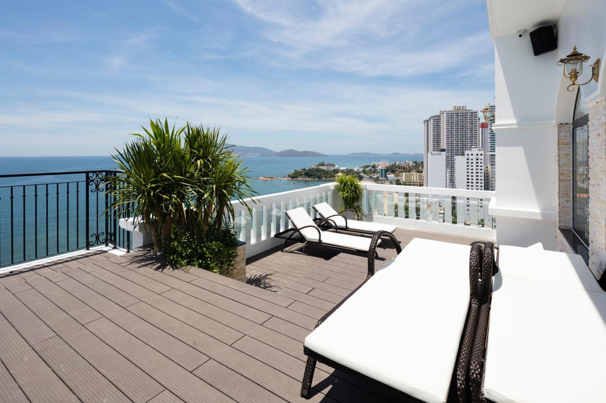 Daphovina Hotel Nha Trang Esterno foto
