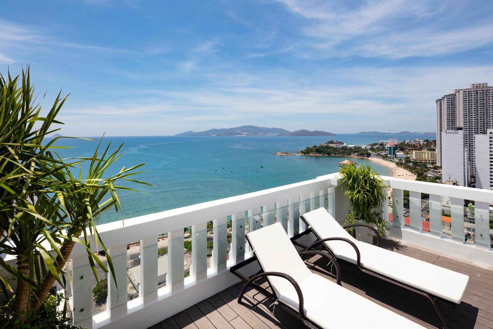 Daphovina Hotel Nha Trang Esterno foto
