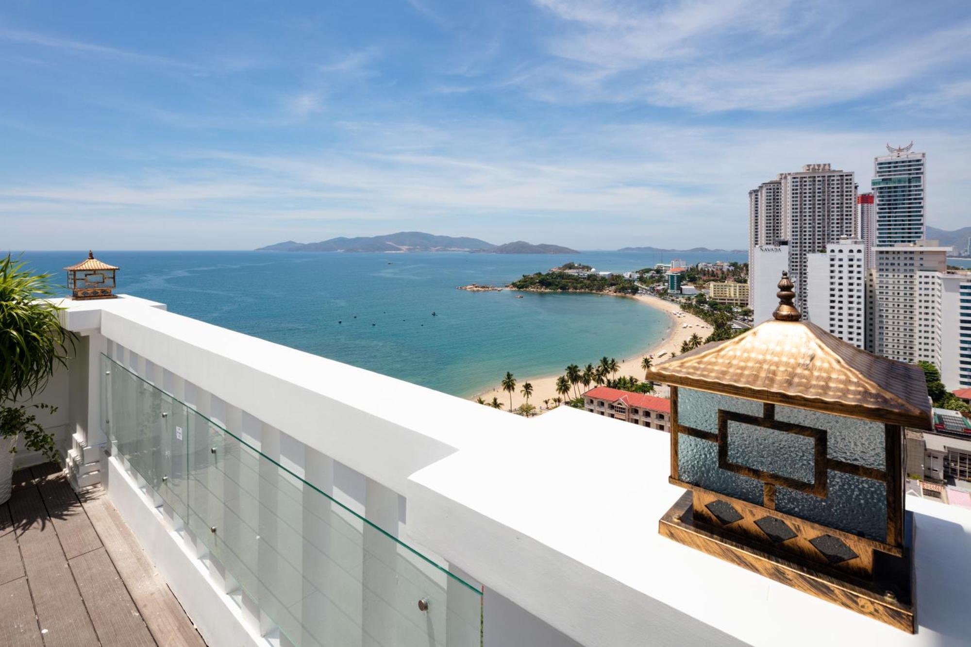Daphovina Hotel Nha Trang Esterno foto
